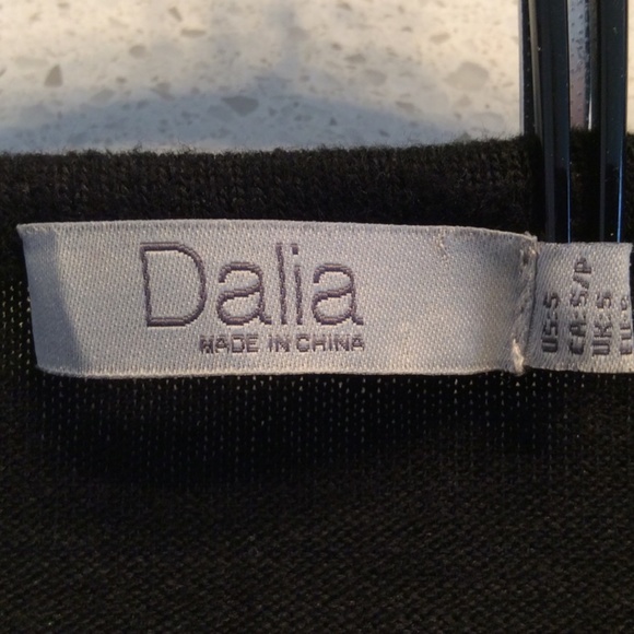 Black tunic with ruffle details - Picture 3 of 5